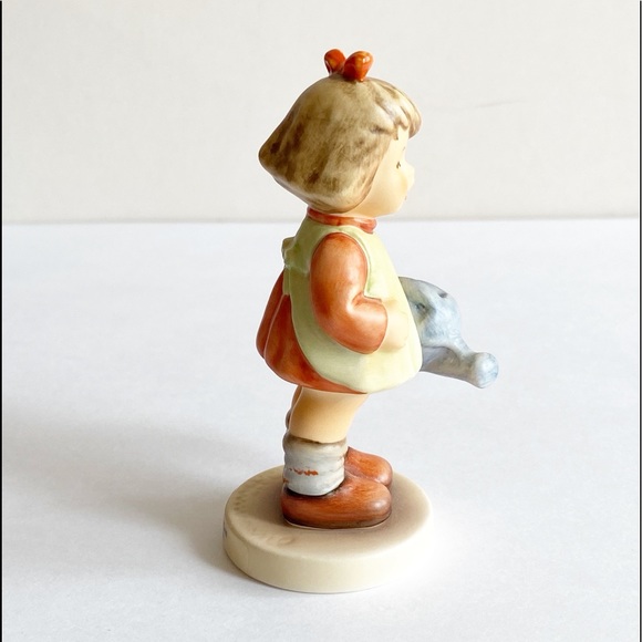 Hummel Figurine Nature’s Gift Exclusive Edition - Picture 6 of 10